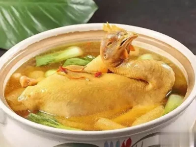 孩子春季必吃8道荤素菜,搭配好消化,助力健康长身高花豹正在抓鲶鱼,泥潭却诡异的晃动,吓的仓皇而逃