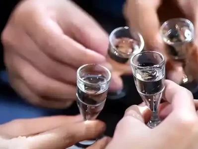 男性戒烟戒酒，身体竟会发生这些惊人变化！慈禧死前做的三件事，耗尽大清国运，让溥仪一生痛恨不已