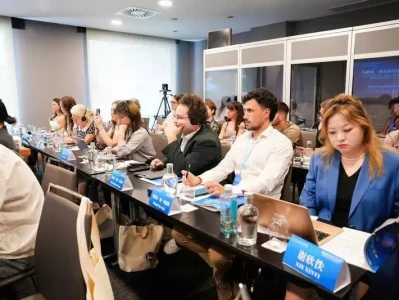青年应更积极参与AI伦理治理——“2025·中欧人权研讨会”青年论坛聚焦AI时代的技术与公平
