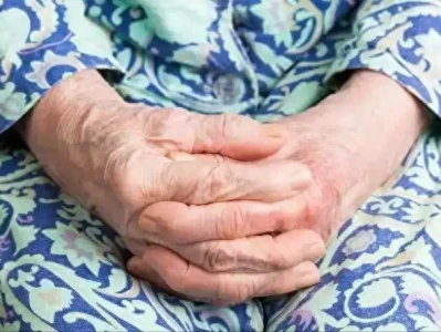 这三类食物要忌口,另一类蔬果宜多摄入,尿酸稳又健康一高中生校服已破破烂烂被镜头拍下!网友:佩服这么烂都不嫌弃!