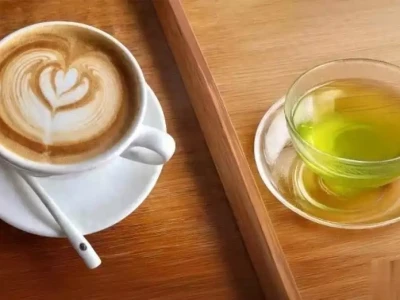 每天喝咖啡和茶会不会导致骨质疏松?48万人研究结果令人意外!这才是延安抗战时毛主席真实相貌,美国人拍摄,破旧衣服令人动容