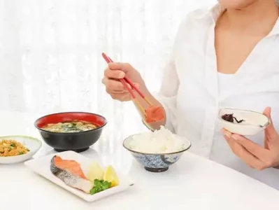 确诊糖尿病,究竟该如何吃才不会影响血糖稳定?一文教你健康饮食1999年,16岁烈士之女发出求救信,军区震动,11年后创造医学奇迹