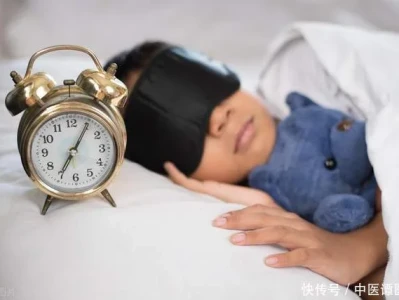 医生发现:拥有充足睡眠的人,一般都有5个“特质”,你占几个?一高中生校服已破破烂烂被镜头拍下!网友:佩服这么烂都不嫌弃!