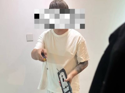 “晚上11点后锁门都不行？”宁波一女租客因反锁套房大门与公寓方起冲突遭撬锁，律师分析