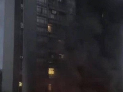 东莞一小区逾百辆电动自行车烧毁!住户睡梦中被叫醒撤离逃生