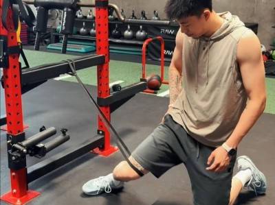 原创
            没有手术！张镇麟晒美国康复训练，强化下肢力量，一度累垮！