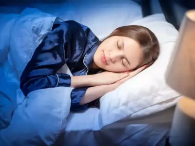 规律作息，健康体魄；充足睡眠，精力充沛赵本山的房车，比成龙还要奢侈，车内的装饰更是豪华