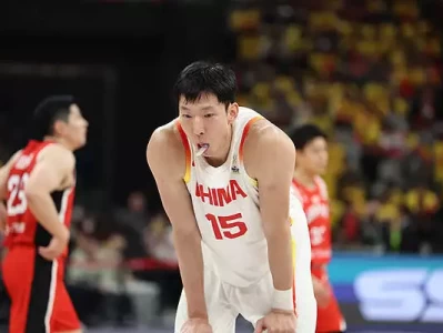 周琦离开中国男篮将赴美国治疗腰伤曝张柏芝再婚？婚礼现场照片流出，3胎当花童，谢霆锋隔空祝福