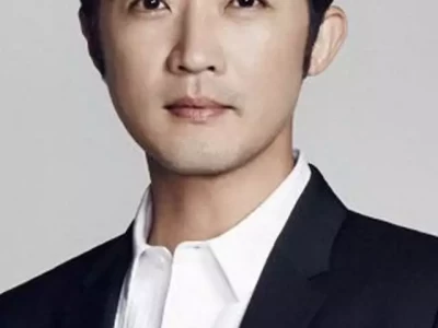 男星安在旭揭美国医疗遮羞布：手术后收天价账单，恨不得一睡不醒被病痛折磨，46岁周杰伦现状曝光，走路要人扶，曾仕强曾提醒过他