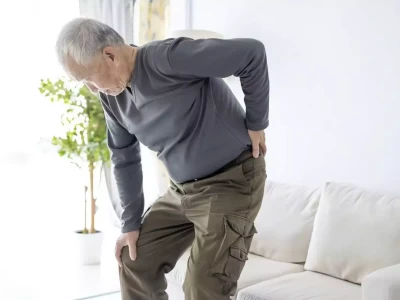 必看！骨骼最怕的4个妙招，学会了每天腿脚灵活，远离腿疼困扰！148 80  巨显腿长还不漏pp牛仔短裤yyds！