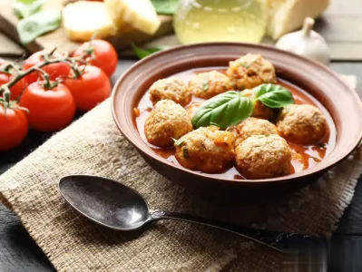 42岁男性坚守猪油烹饪，体检报告让医生惊讶：揭秘健康秘诀！虞书欣的脸怎么了？直播时左脸出现凹陷，被网友质疑医美后遗症