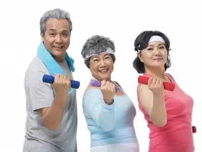 中年人都在卷力量训练，这背后原因你知道吗？中国第一“裸模”汤加丽：走红后丈夫离婚，父亲说丢脸，后来怎样