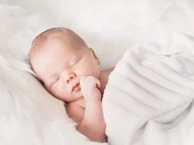 1 - 3岁宝宝睡眠习惯养成秘籍，让宝宝香甜安睡！她14岁被大清皇帝纳入后宫，生三位公主连降三级，却终获贵妃之位