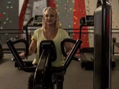 中年人别错过！力量训练究竟能给咱带来啥惊喜？演员黑子：不炒作没绯闻，成名娶芙蓉姐姐为妻，没戏拍就回村务农