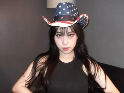 李泳知感冒加剧急喊卡，取消行程紧急休养1939年我军缴获一件日军大衣，杨成武看后脸色大变：立即准备迎战