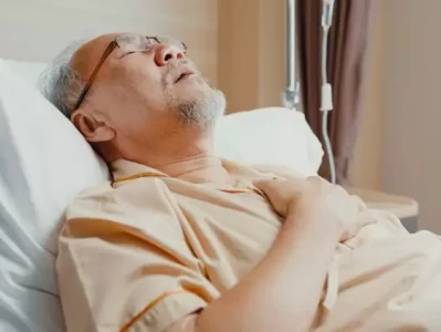 睡眠不足和充足睡眠，差别有多大？快来一探究竟！她是中国老戏骨，可惜嫁给了日本人，如今更是定居日本过得挺开心