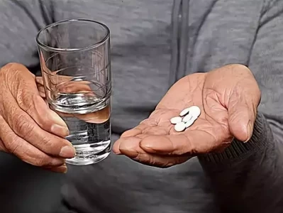 年纪大身体差，到底该静养还是多运动？一文说清将军战功赫赫，威望最高时却要求退隐，皇帝：你放心，我不会杀你