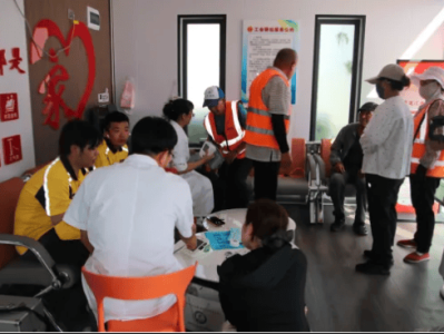 黑龙江省抚远市总工会开展健康义诊活动