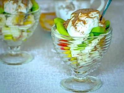 孩子忍不住吃零食？这篇文让孩子吃得开心又健康明星颜值引热议，建模脸太惊艳，这是游戏还是现实？