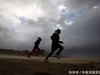 天气越热越不要轻易运动！提醒：50岁后，运动保持这个频次就好广东女孩考上985名校，大三嫁大18岁大叔，休学生子，现状如何？