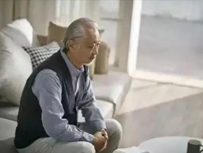 久坐真会加速急性肾衰？医生提醒这3件事少做护肾必看！二战期间，犹太女人被纳粹疯狂摧残老照片，尘封70年如今依旧胆颤