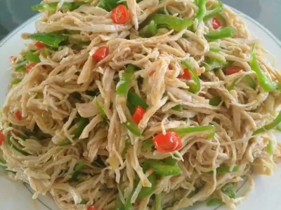 上班族快手菜，凉拌鸡丝这样做超简单！女人好感暗藏玄机？4个“信号”揭秘，助你爱情逆袭！