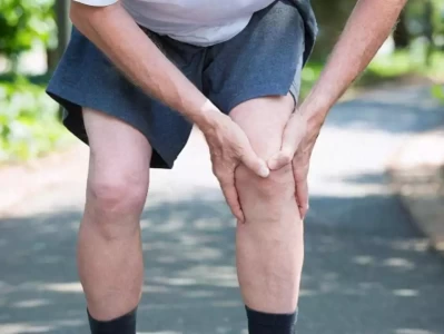 70岁后寿命长短，走路习惯透露玄机？三大步态预示健康隐患！此人是唯一天才少年画家，是宋微宗最欣赏的画家，为何却被处死？