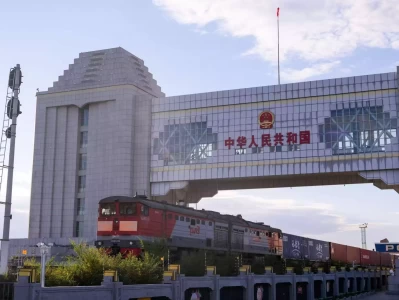 从“红色纽带”到新时代合作桥梁 重访大漠戈壁的国际“生命线”他堪比“五虎上将” ，后来离开刘备，投靠魏国被大材小用