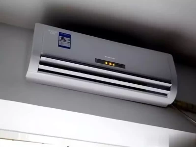 高温天高血压患者吹空调，这些事千万不能做！ 印度一头小象陷入枯井，母象疯狂挖地一夜，小象却越陷越深，在村民帮助下母象拉出小象