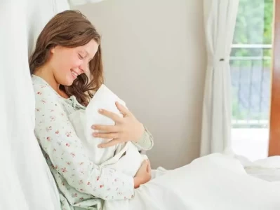 产妇三个月脱发是宝宝认母“惹的祸”？真相揭秘！