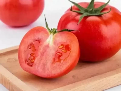 西红柿真是糖尿病“缓和剂”？稳血糖必看这4种食物！体内有癌，夜间知道？睡觉时出现4种不适，可能是癌症或疾病预警