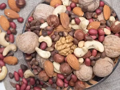 血脂高不能吃花生？医生提醒这几种坚果也要控制没有商量余地，特朗普访华之行要凉？中方7字坚决，12国等收信函