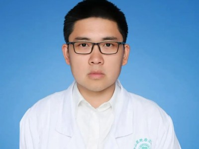 “秃”如其来的脱发？你的头发有话说！“听医讲”了解一下