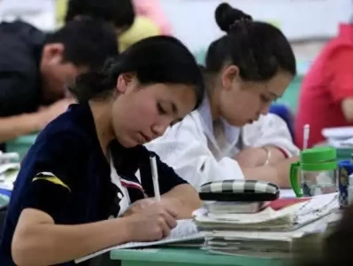 高考冲刺期，专家推荐5道营养补脑、寓意好彩头的菜谱晚清老照片：上海县城墙残破不堪，见证魔都沧桑