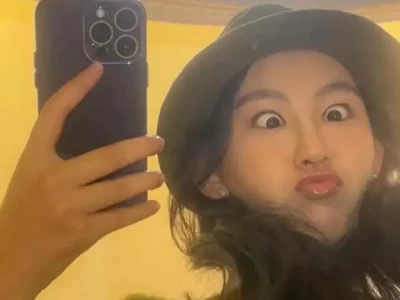 炎明熹频频活跃社交平台为复出造势 端午节贴搞笑自拍照与粉丝互动9月3日阅兵安排已公布！哪些国家收到邀请？哪些国家不准备来？