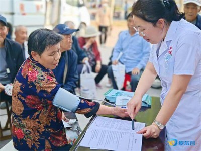 “家庭医生”成为居民健康“守门人”