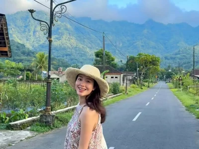 杨采钰晒孕期美照！素颜韵味十足，坚持瑜伽锻炼，纤细得让人羡慕2020年，满脸纹身的14岁少年，被父亲逐出家门，如今怎样了？