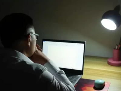 高血压患者越来越多，或与这4个生活习惯有关，快看看你中招了没初代网红凤姐被美遣返！40岁牙脱落，赴美14年混成这副惨样！