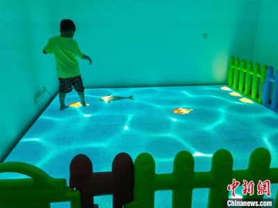 传统模式+VR康复 上海专家为自闭症儿童开辟新的康复训练之路