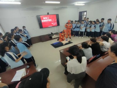 走进校园，急救知识“播种”青少年心田​